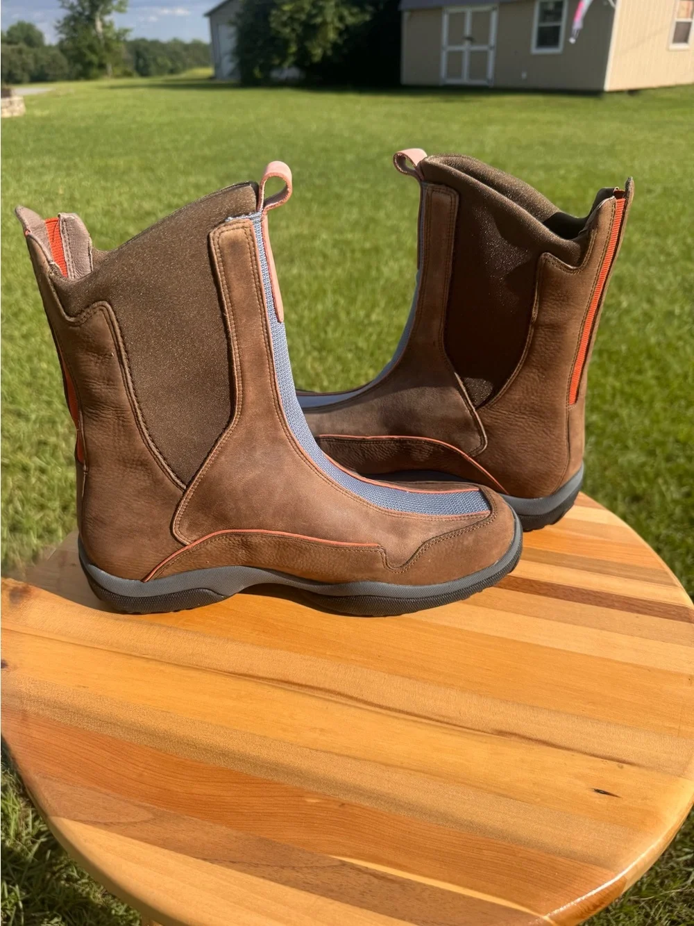 Ladies Dunham Brown Boots